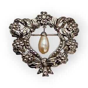 Avon Vintage Victorian Revival Faux Pearl Silver Tone Flower Bow Pin Brooch